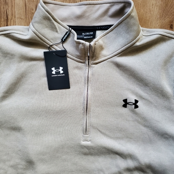 UA Pullover SKU684 - Picture 2 of 4